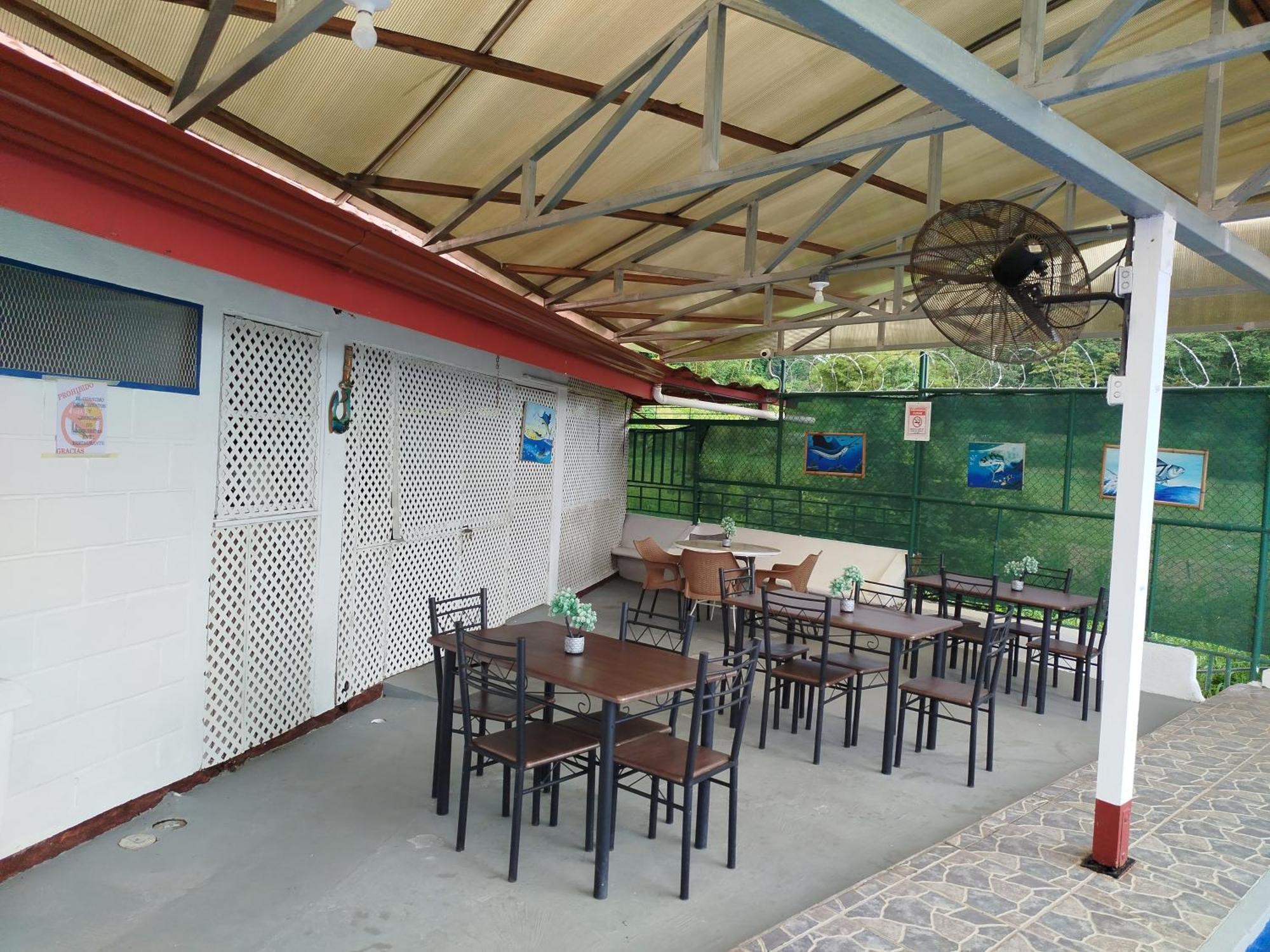 Hôtel Pez Gallo Golfito Kültér fotó